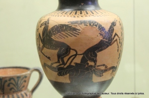 Musée archéologique - Florence  Naissance de Pégase et  Chrysaor après la décapitation de Méduse par Persée. Antiquité grecque. 
