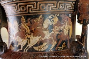 Musée archéologique - Florence. Scène d'Amazones. Antiquité grecque. 330 avant notre ère.  