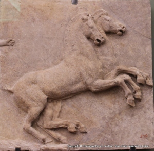 Galerie des Offices - Florence. Fragment de relief représentant un char. Fin Ier siècle avant notre ère - début Ier siècle. Antiquité romaine.